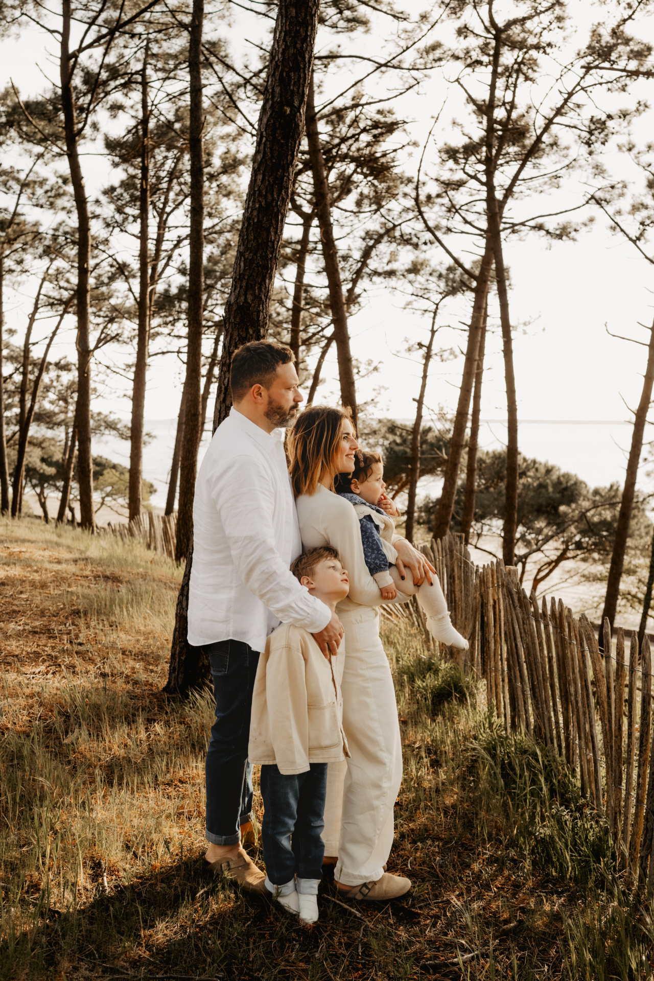 Famille au Tir au Vol, pins et Bassin d'Arcachon