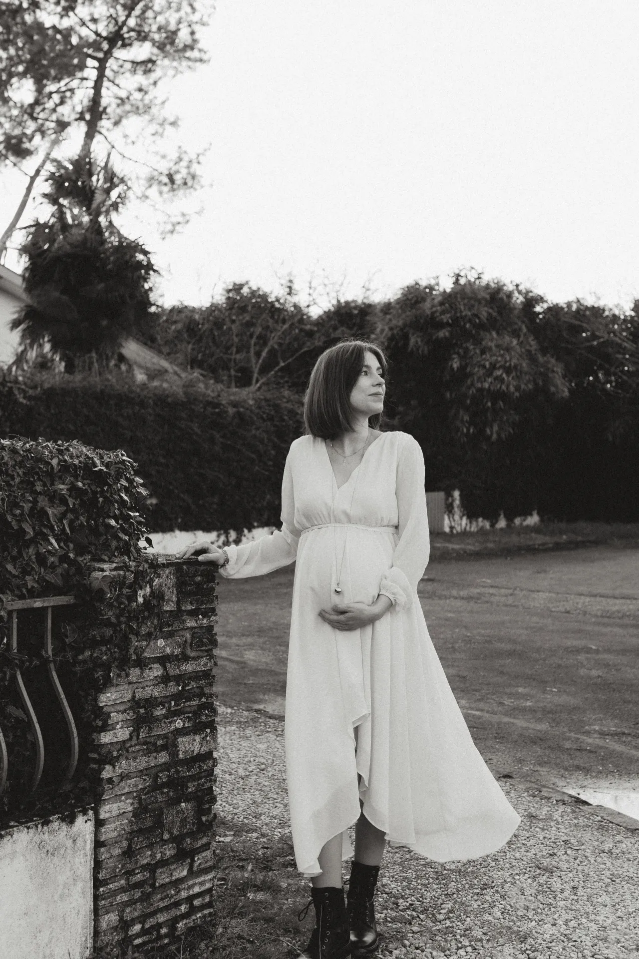 Photographe grossesse Bassin d'Arcachon, couple en balade nature